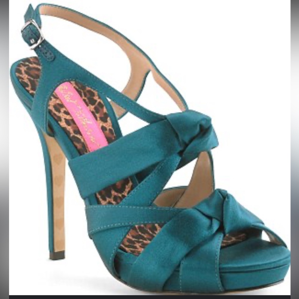 Betsey Johnson “Wisdom” Strappy Heels Size 6.5